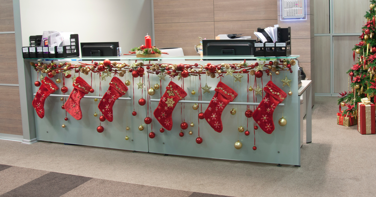 Christmas Decoration Ideas For Office Desk